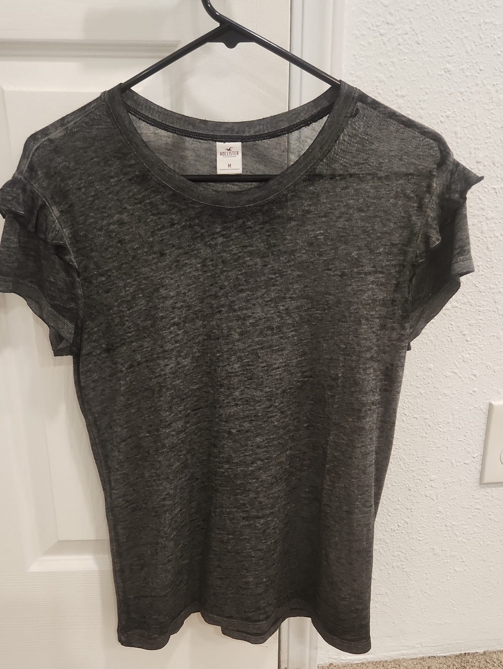 Hollister Women's Dark Charcoal Short Sleeve Crew Tee